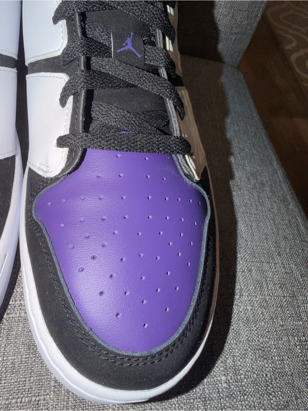 Jordan Low-Top Sneakers in Purple Black White